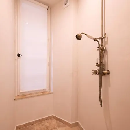 Pick A Flat's Townhouse In - Rue Sainte-barbe ヴィラ