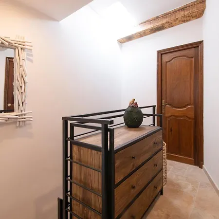 Pick A Flat's Townhouse In - Rue Sainte-barbe Willa