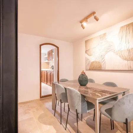 Pick A Flat's Townhouse In - Rue Sainte-barbe Willa Saint-Tropez